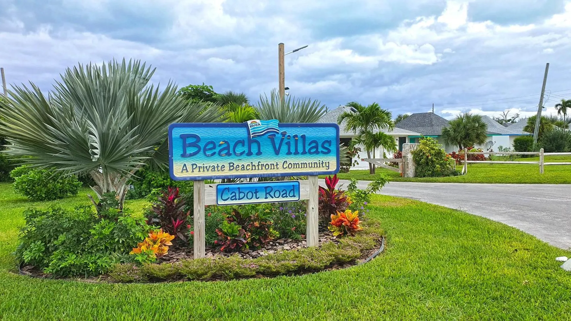 Luxury Beach Villa In Paradise. Treasure Cay Bahamas